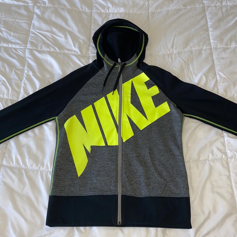 Nike zip up therma-fit jacket